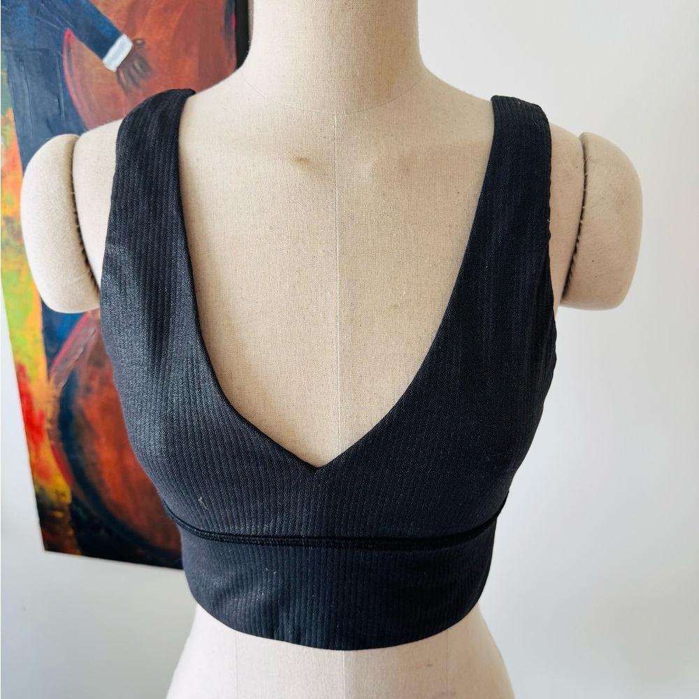 Lulu Lemon sports bra, size 8